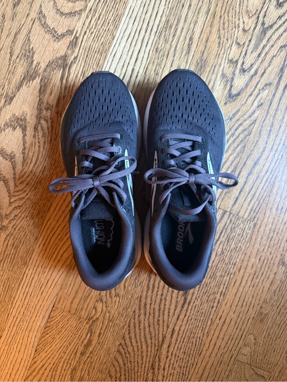 Brooks Women's Running Shoes - Charcoal Gray with White Sole